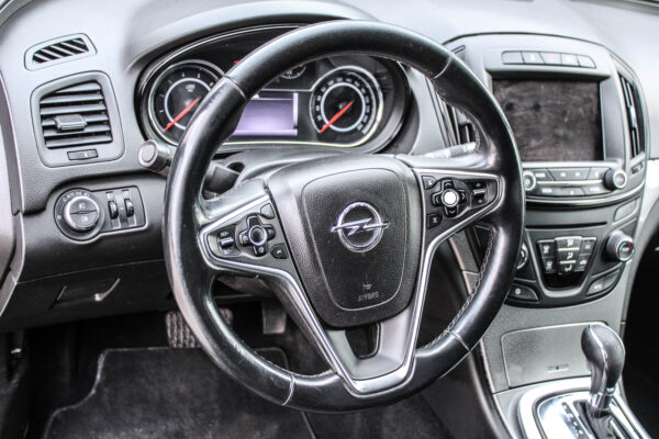 Opel Insignia - Image 8