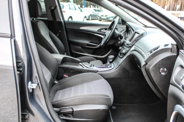 Opel Insignia - Image 13