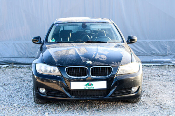 BMW 320 - Image 2