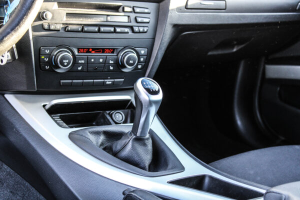 BMW 320 - Image 10