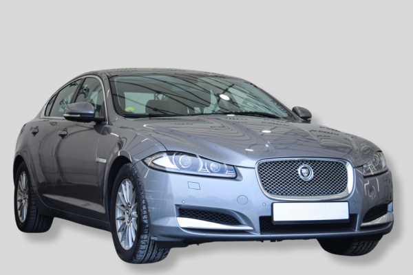 Jaguar XF - Image 2
