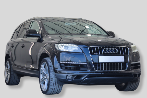 Audi Q7 - Image 2