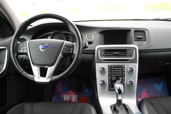 Volvo V60 - Image 8