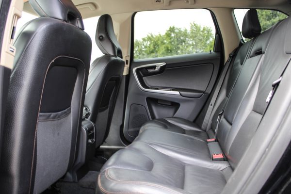 Volvo XC60 - Image 12