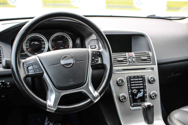 Volvo XC60 - Image 7