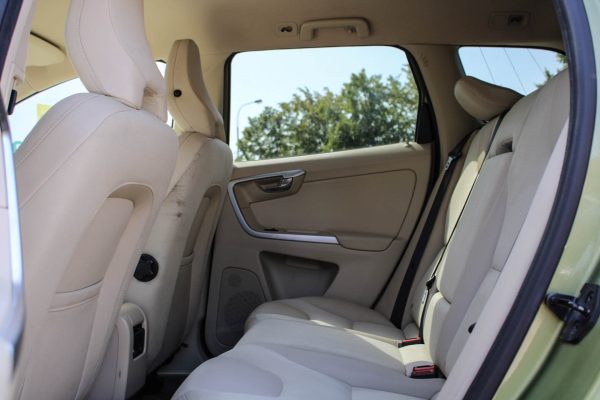 Volvo XC60 - Image 12