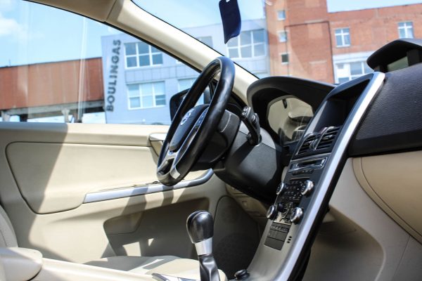 Volvo XC60 - Image 11