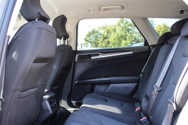 Ford Mondeo - Image 12