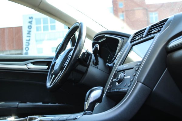 Ford Mondeo - Image 11