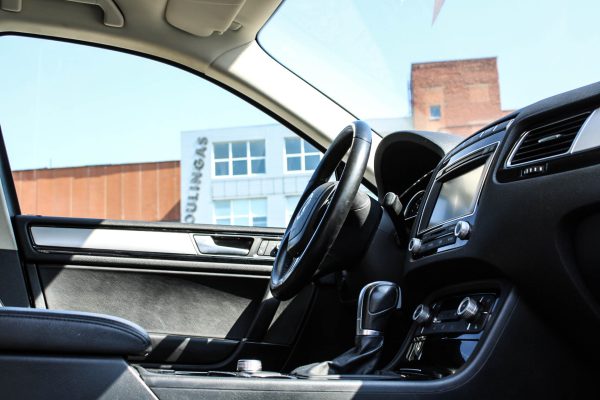 VW Touareg - Image 11