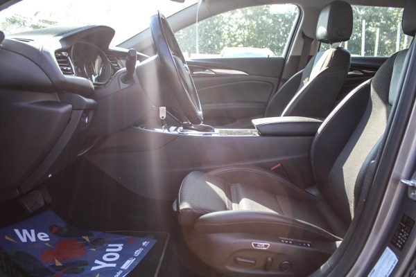 Opel Insignia - Image 9