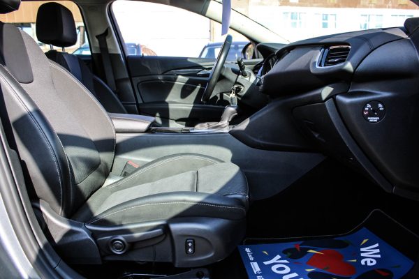 Opel Insignia - Image 12