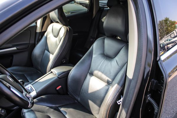 Volvo XC60 - Image 8