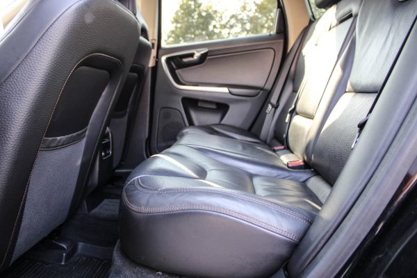 Volvo XC60 - Image 10
