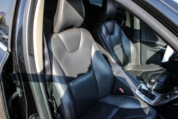 Volvo XC60 - Image 12