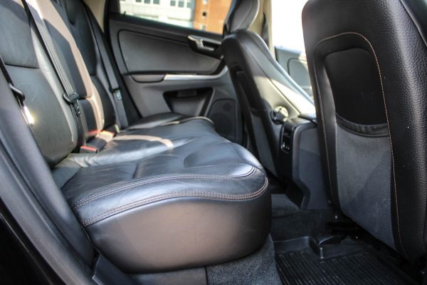 Volvo XC60 - Image 13