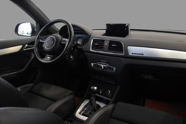 Audi Q3 - Image 11