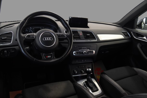 Audi Q3 - Image 12