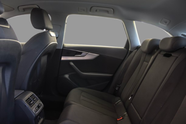 Audi A4 - Image 8