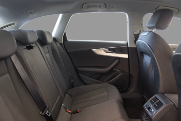 Audi A4 - Image 10
