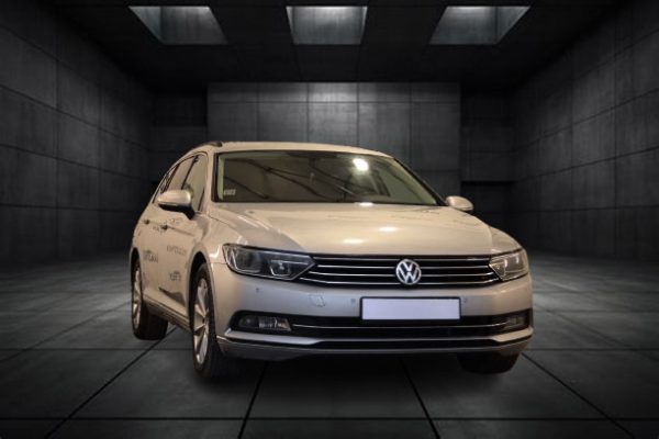 Volkswagen Passat - Image 2
