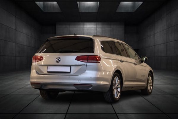 Volkswagen Passat - Image 3