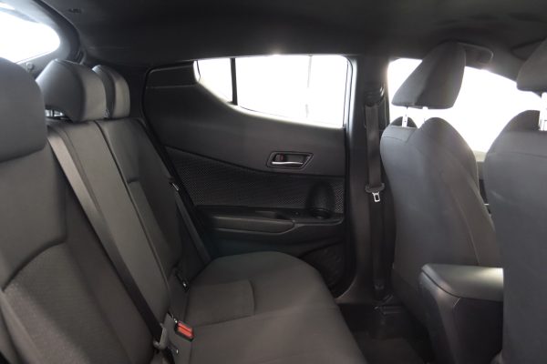 Toyota C-HR - Image 10