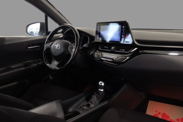 Toyota C-HR - Image 11