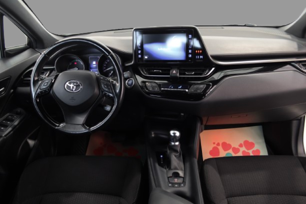 Toyota C-HR - Image 12