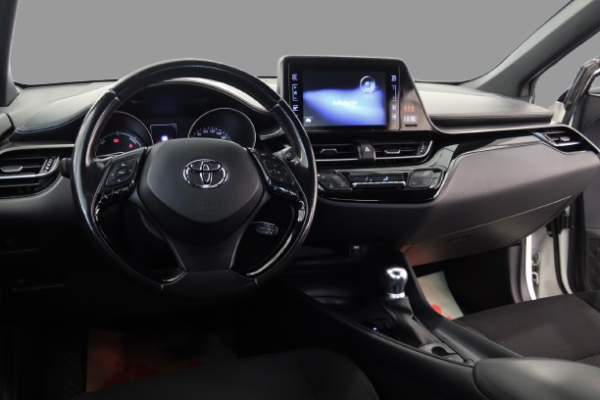 Toyota C-HR - Image 13
