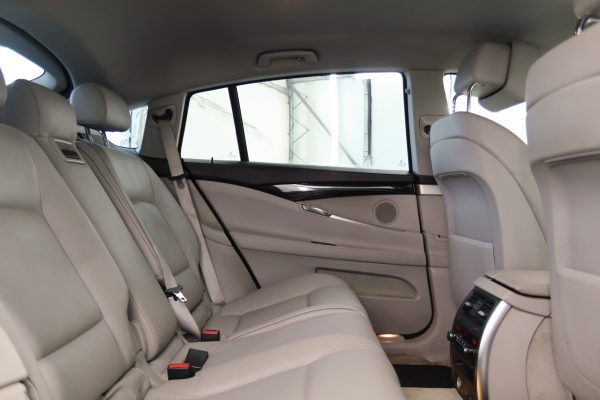 BMW 530 GT - Image 11