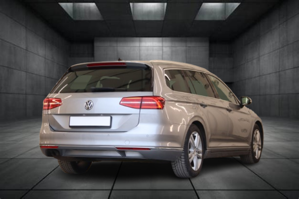 Volkswagen Passat - Image 2