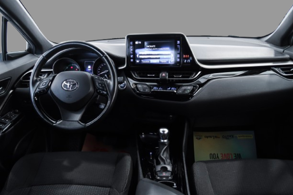 Toyota C-HR - Image 12