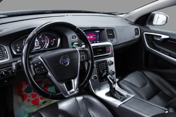Volvo V60 - Image 5