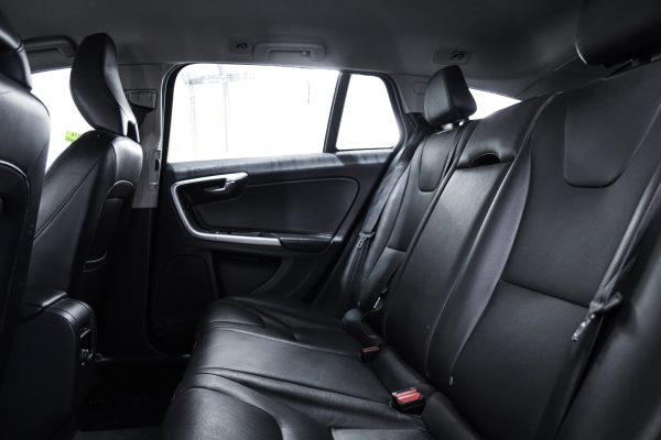 Volvo V60 - Image 8