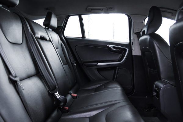 Volvo V60 - Image 10