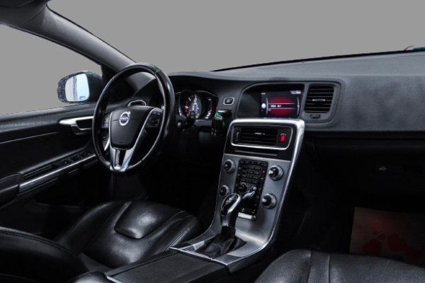 Volvo V60 - Image 11