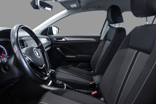Volkswagen T-Roc - Image 6