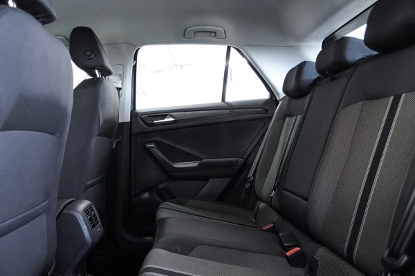 Volkswagen T-Roc - Image 8