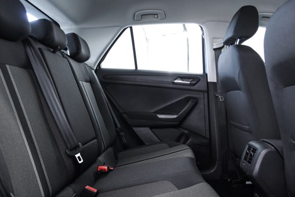 Volkswagen T-Roc - Image 10