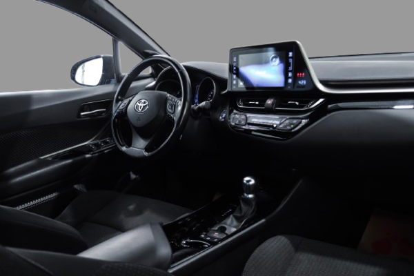 Toyota C-HR - Image 11