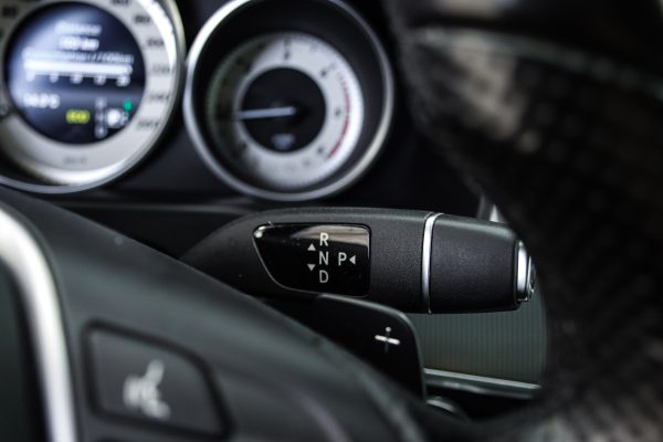 Mercedes-Benz E200 - Image 7