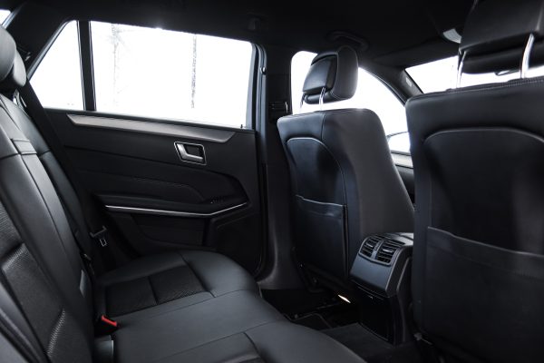 Mercedes-Benz E200 - Image 11