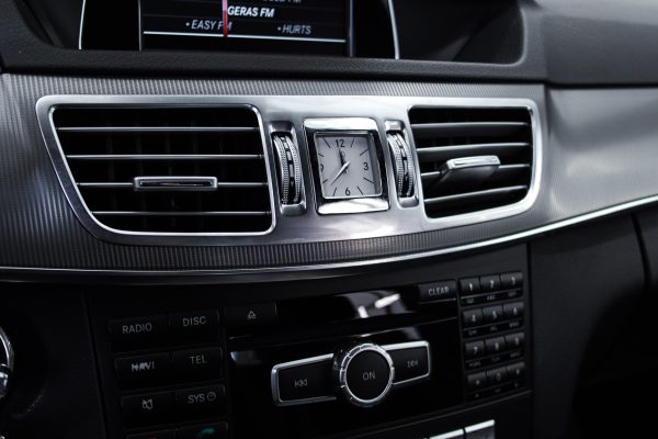 Mercedes-Benz E200 - Image 16