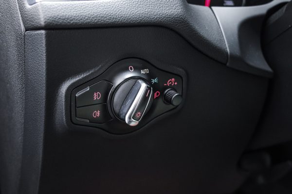 Audi Q5 - Image 8