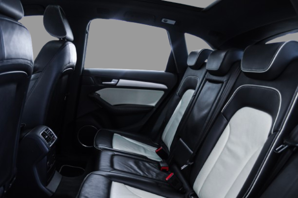 Audi Q5 - Image 12