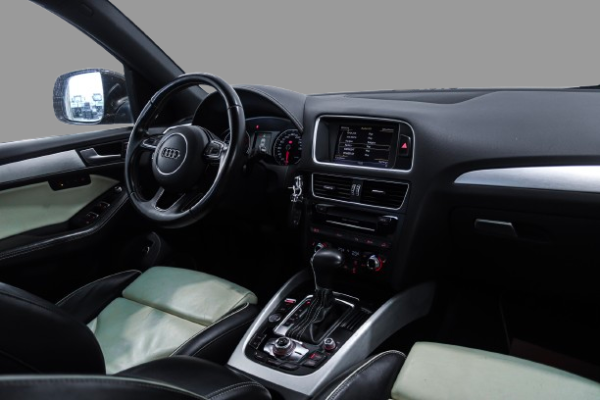 Audi Q5 - Image 15