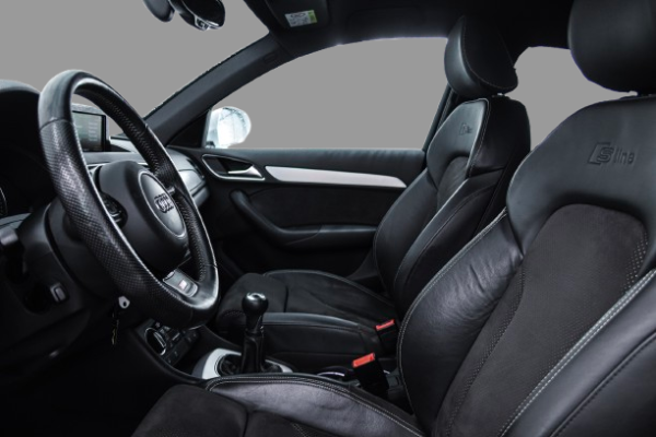 Audi Q3 - Image 6