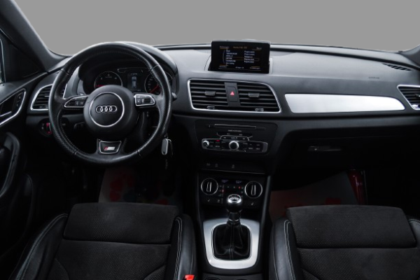 Audi Q3 - Image 11