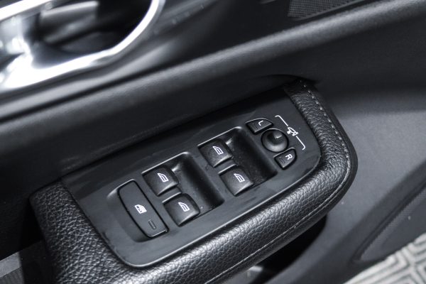Volvo V60 - Image 8